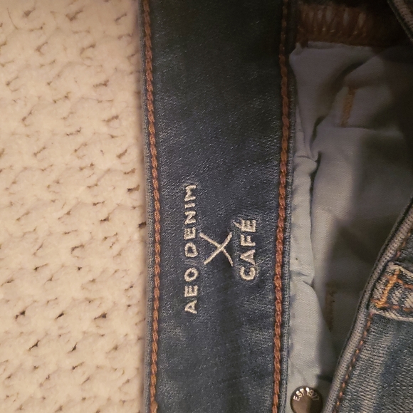 American Eagle Midi AEO Denim Cafe Shorts - Picture 9 of 12
